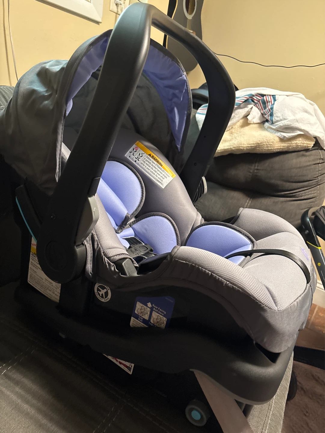Baby Trend Infant Car Seat - photo 2