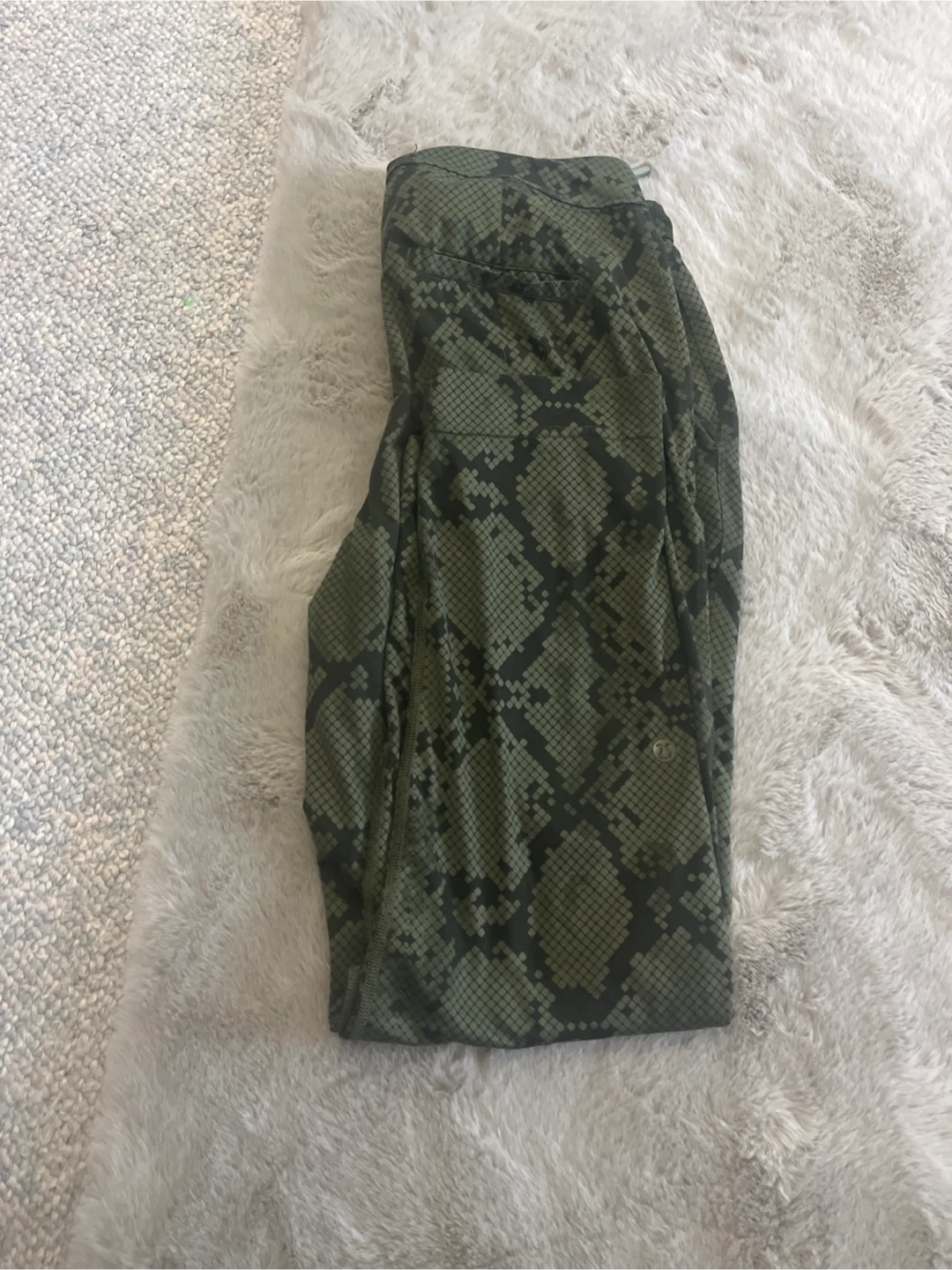 Lululemon Green Snake Print Leggings - photo 2