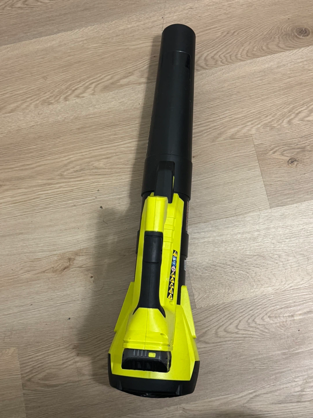 Ryobi ONE+ 18V Cordless Leaf Blower - photo 2