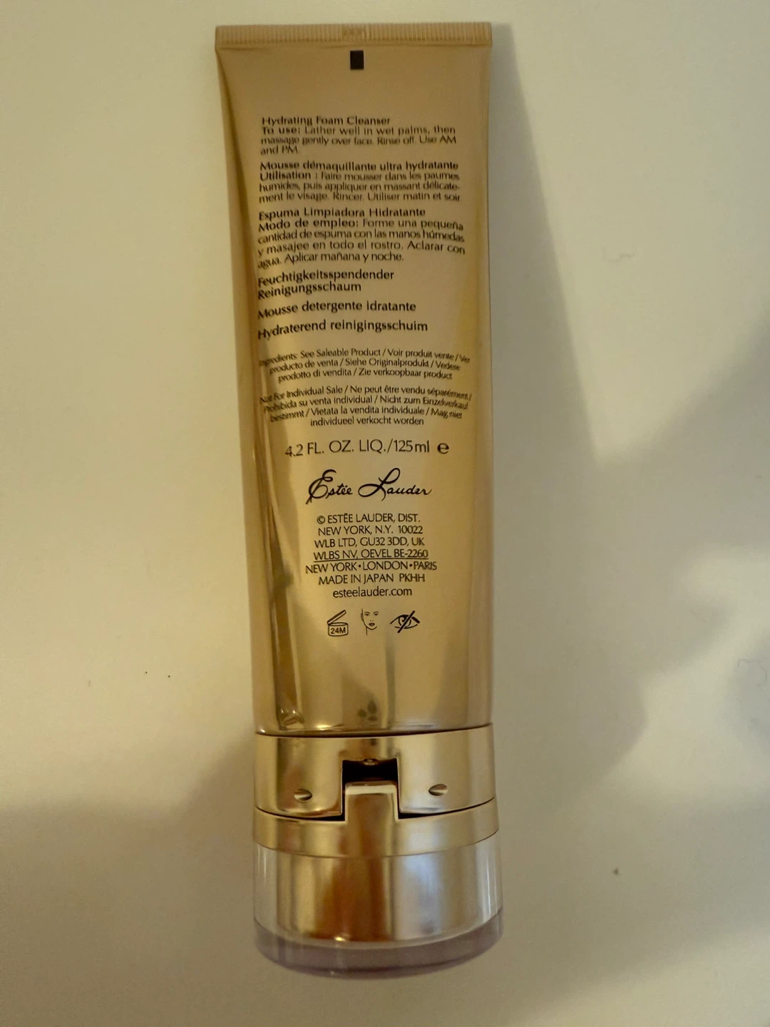 Estée Lauder Re-Nutriv Hydrating Foam Cleanser 125mL - photo 2
