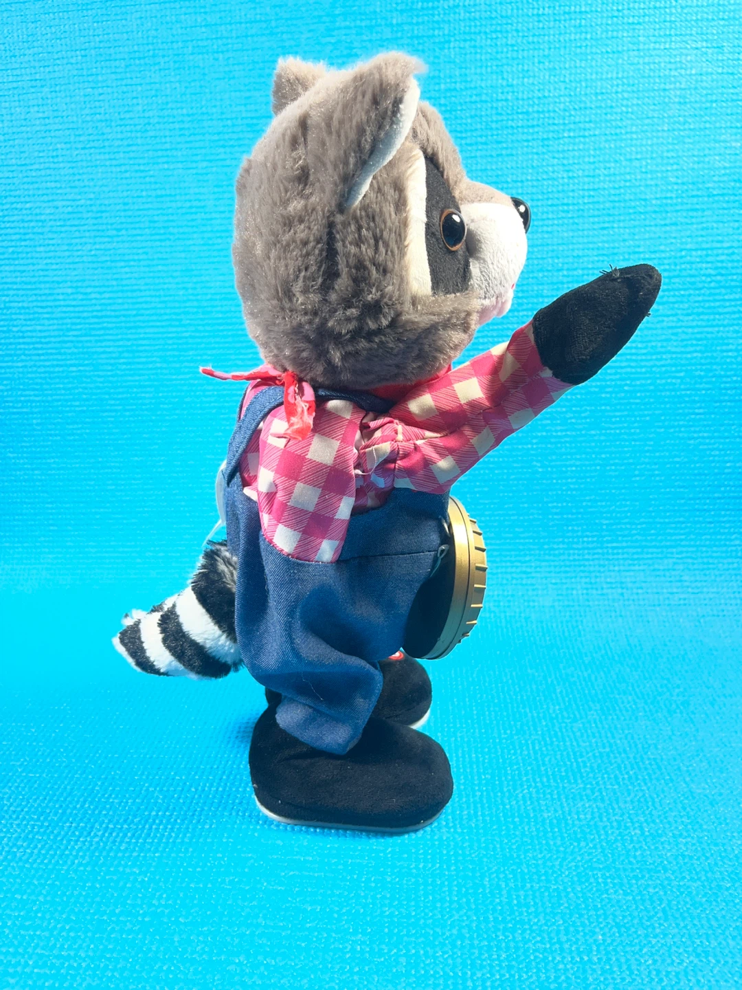 Plush Raccoon with Banjo Toy plays music - photo 3
