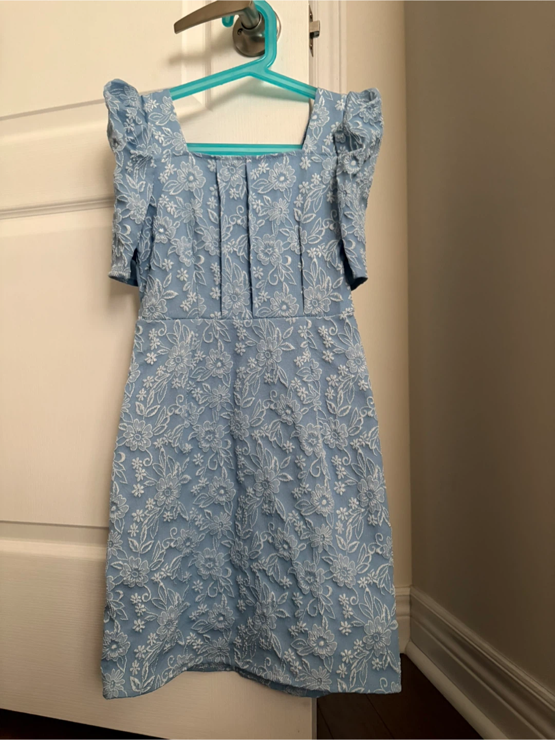 Blue Lace Puff Sleeve Dress