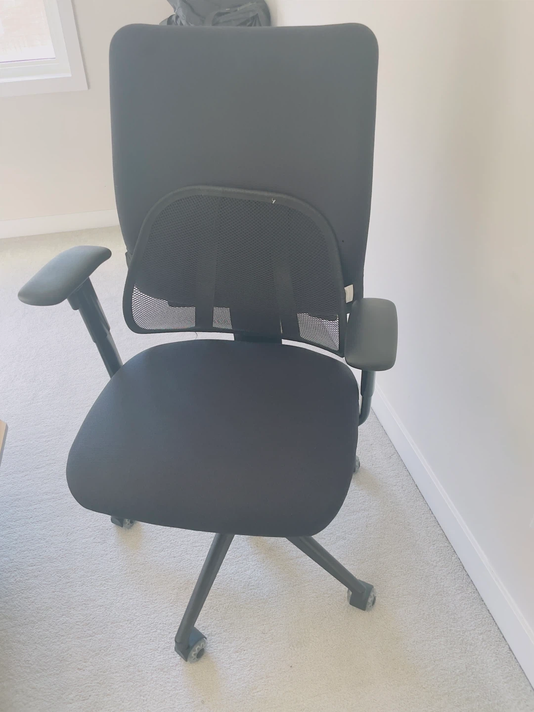 Selling Ergonomic Office Chair. Willing to negotiate