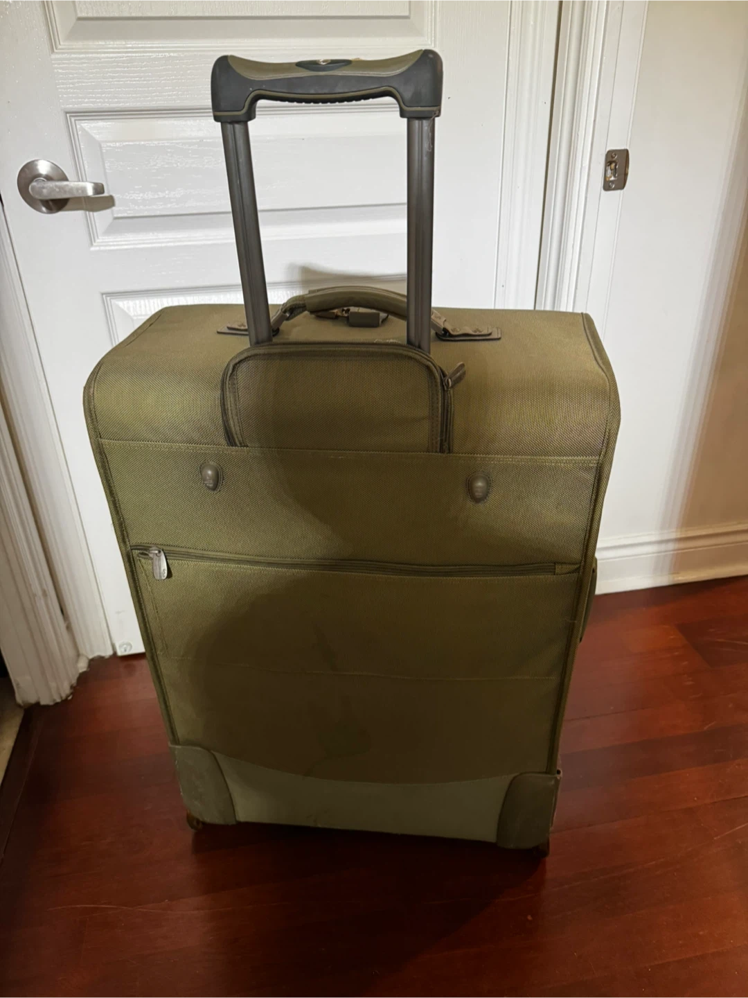 Atlantic Luggage Co. Rolling Suitcase - photo 3