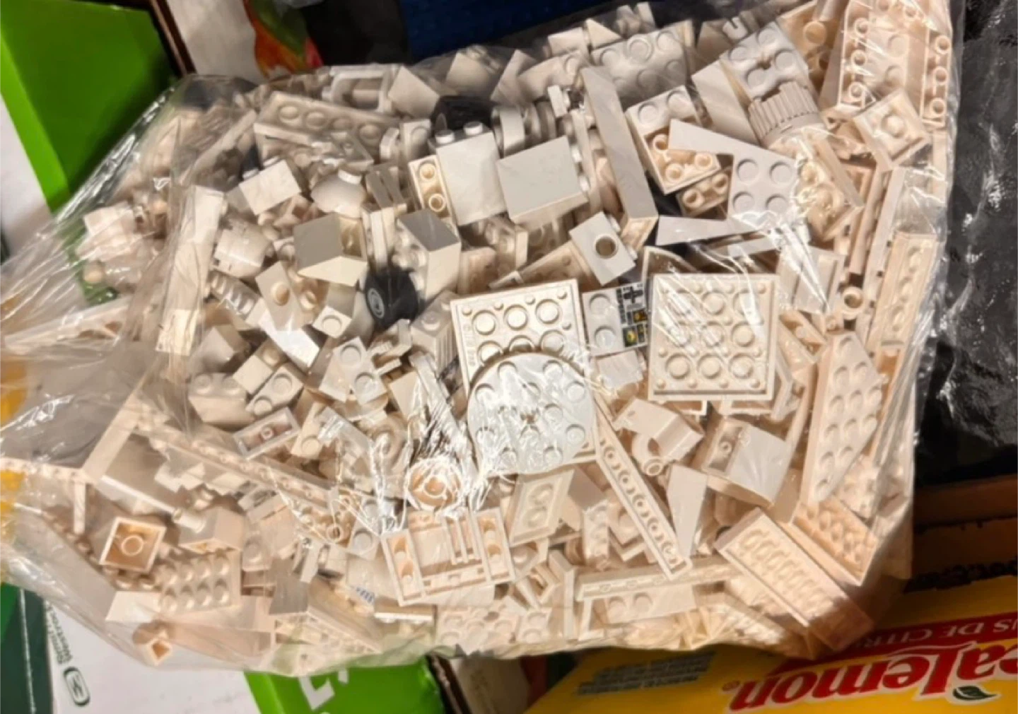 Sorted Bulk Lego bin for kids - photo 3