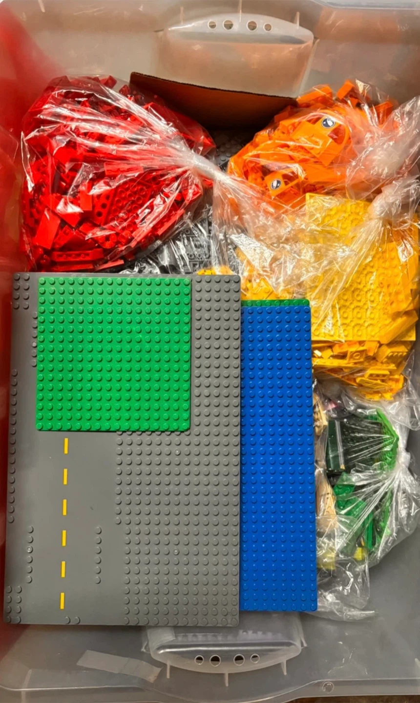 Sorted Bulk Lego bin for kids - photo 5