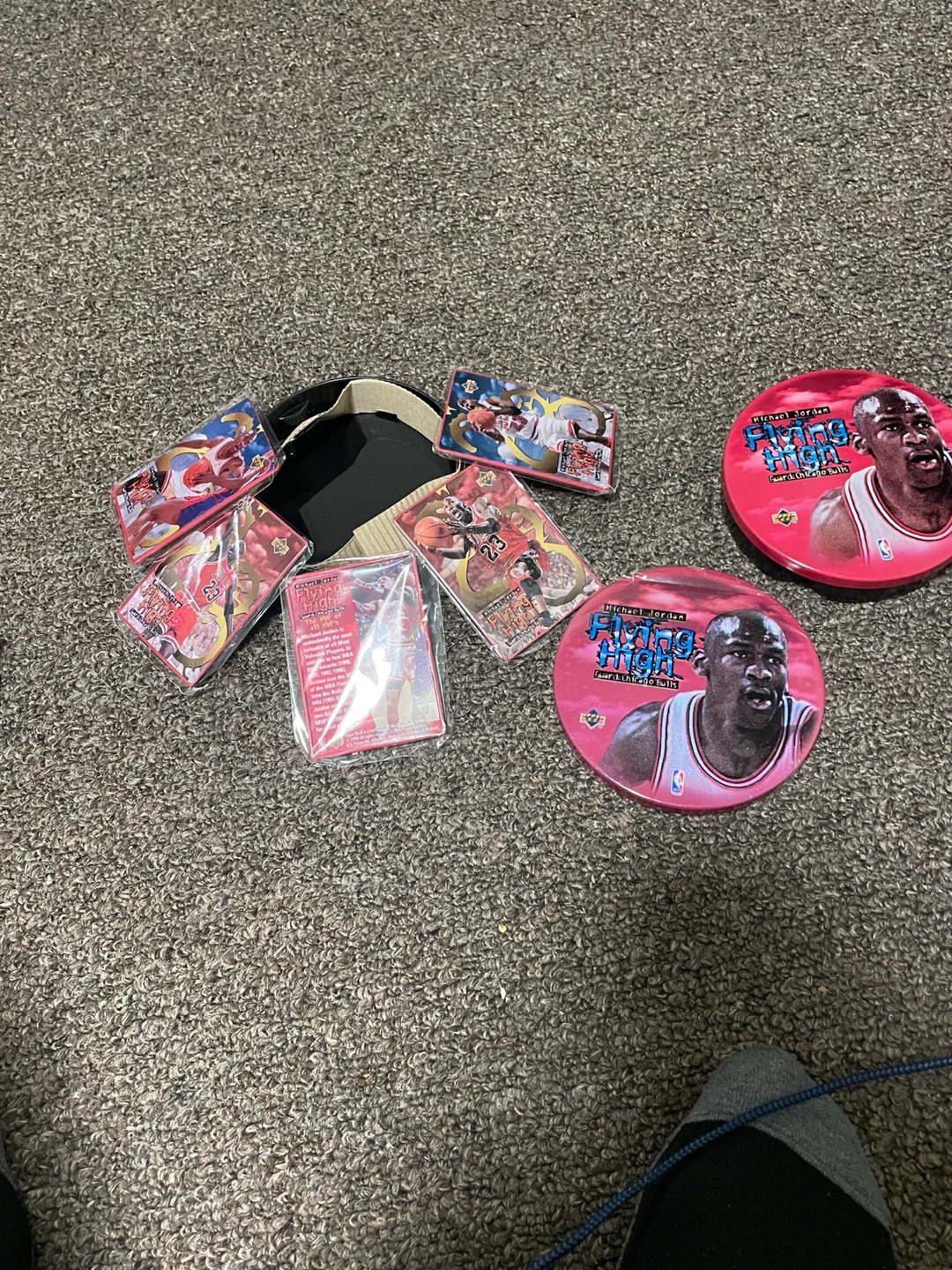 Michael Jordan Flying High Trading Cards and Coaster Set