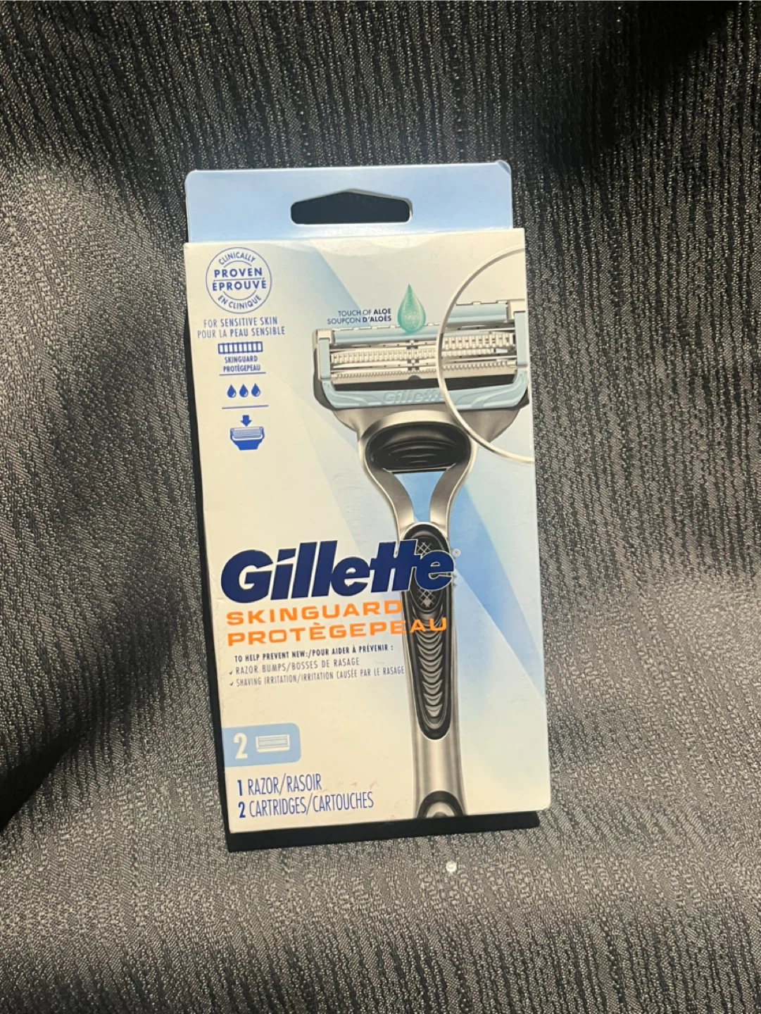 Gillette Skinguard Protective Razor with 2 Cartridges