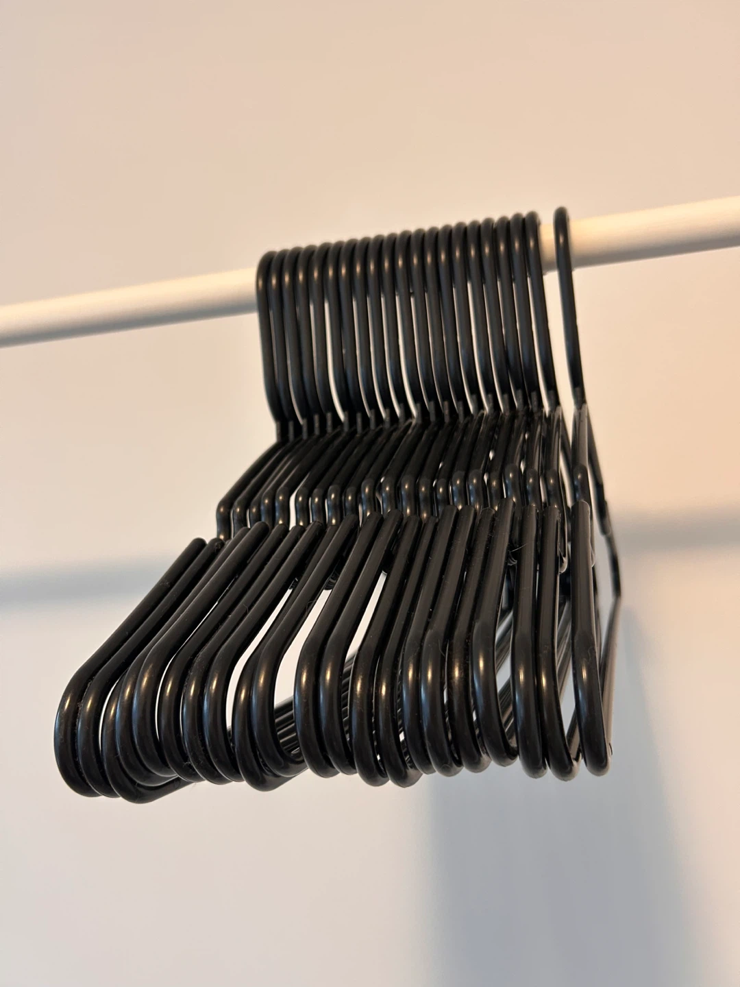 Set of 21 Black Plastic Clothes Hangers - photo 2