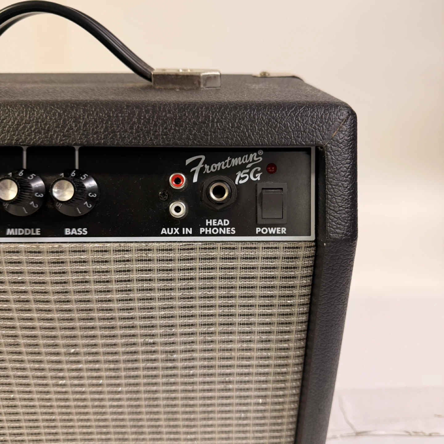 Fender Frontman 15G Guitar Amplifier - photo 3