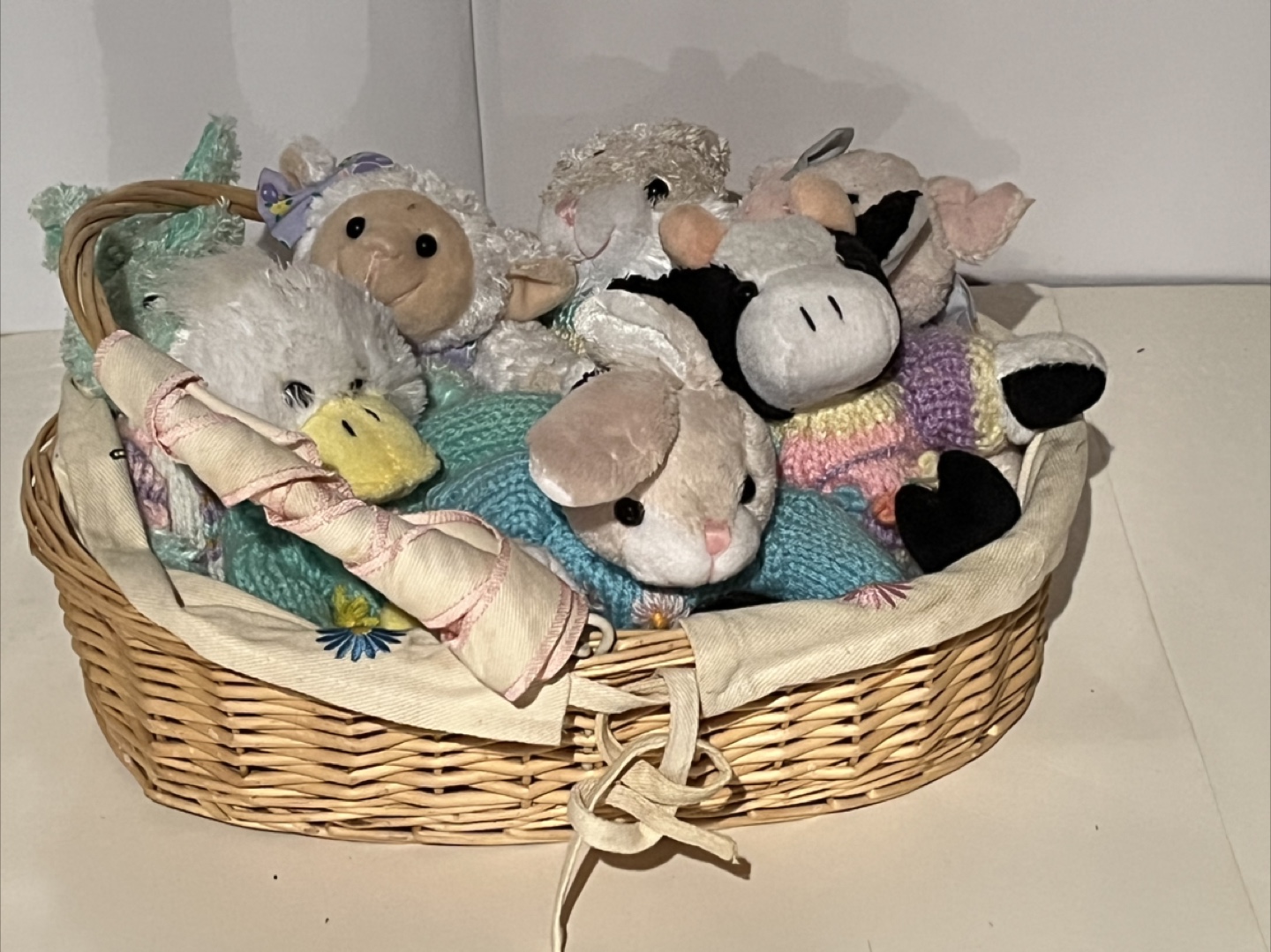 Easter Bunny Blow Mold & Basket of Stuffed Animal - photo 5