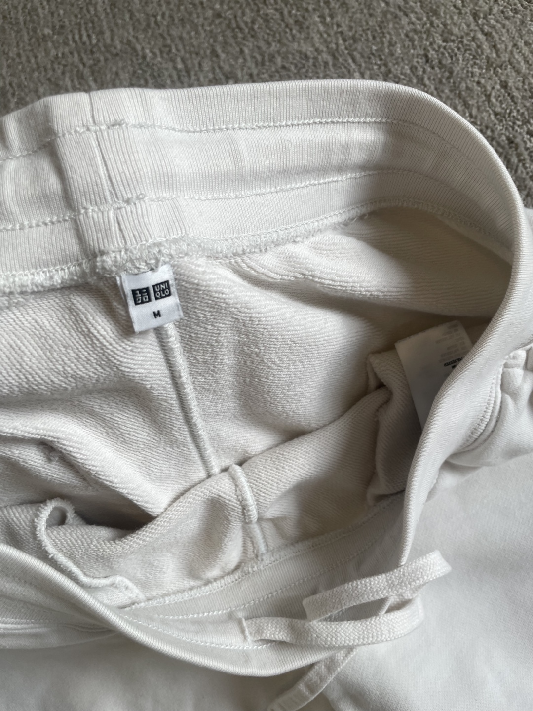 UNIQLO Cream Sweatpants Size M - photo 4