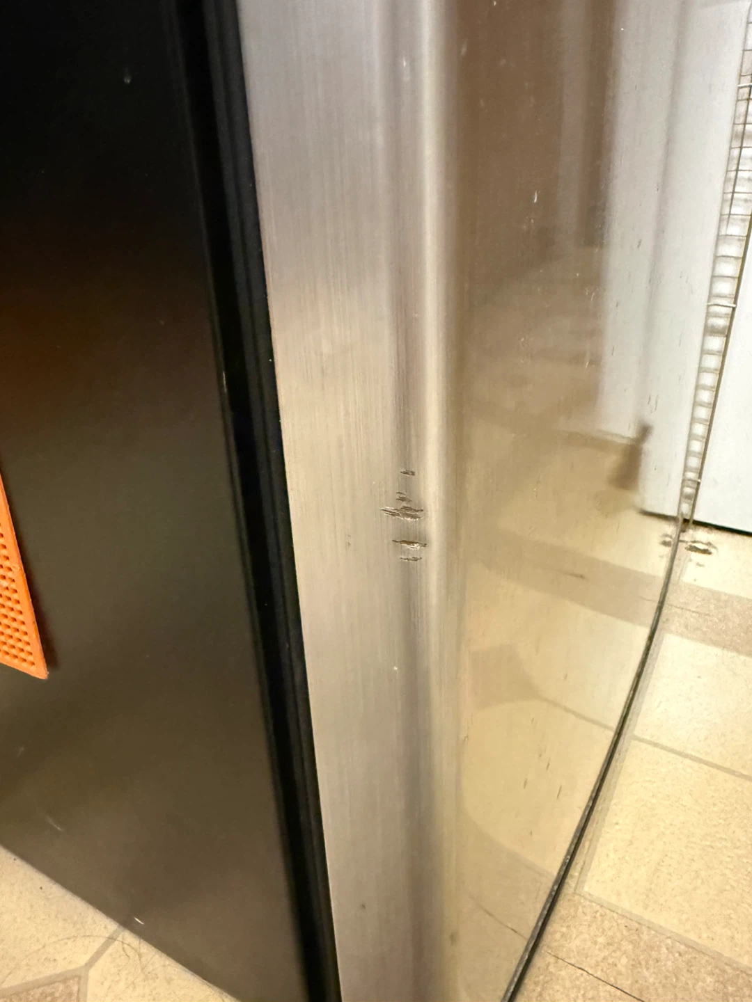 Whirlpool Mini Fridge - photo 4