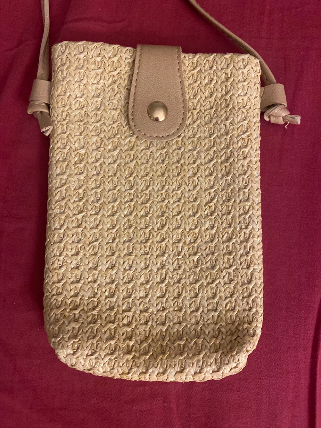 Straw crossbody phone bag