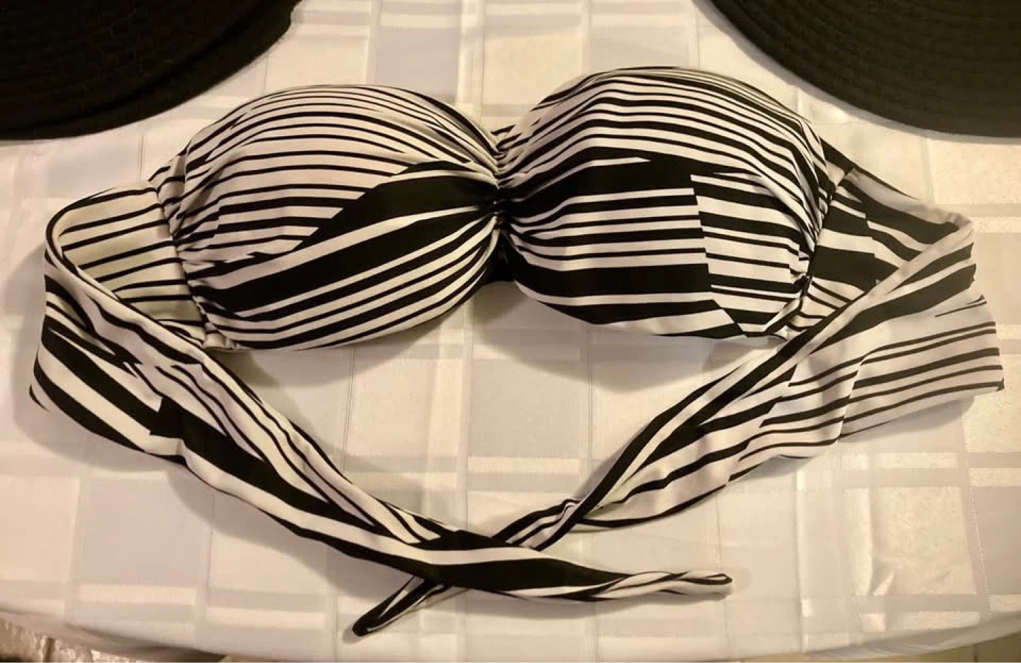 Suntanning / swimming top