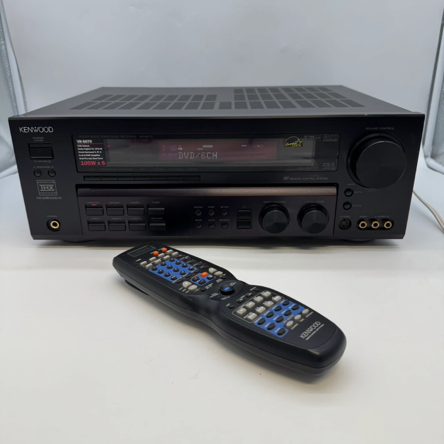 Kenwood VR-6070 audio/video surround receiver with  remote