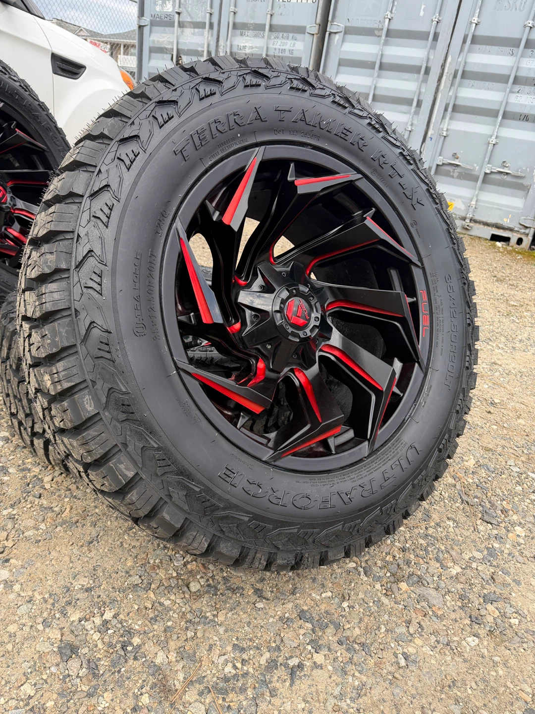New 35”Tires & Fuel Rims - photo 2
