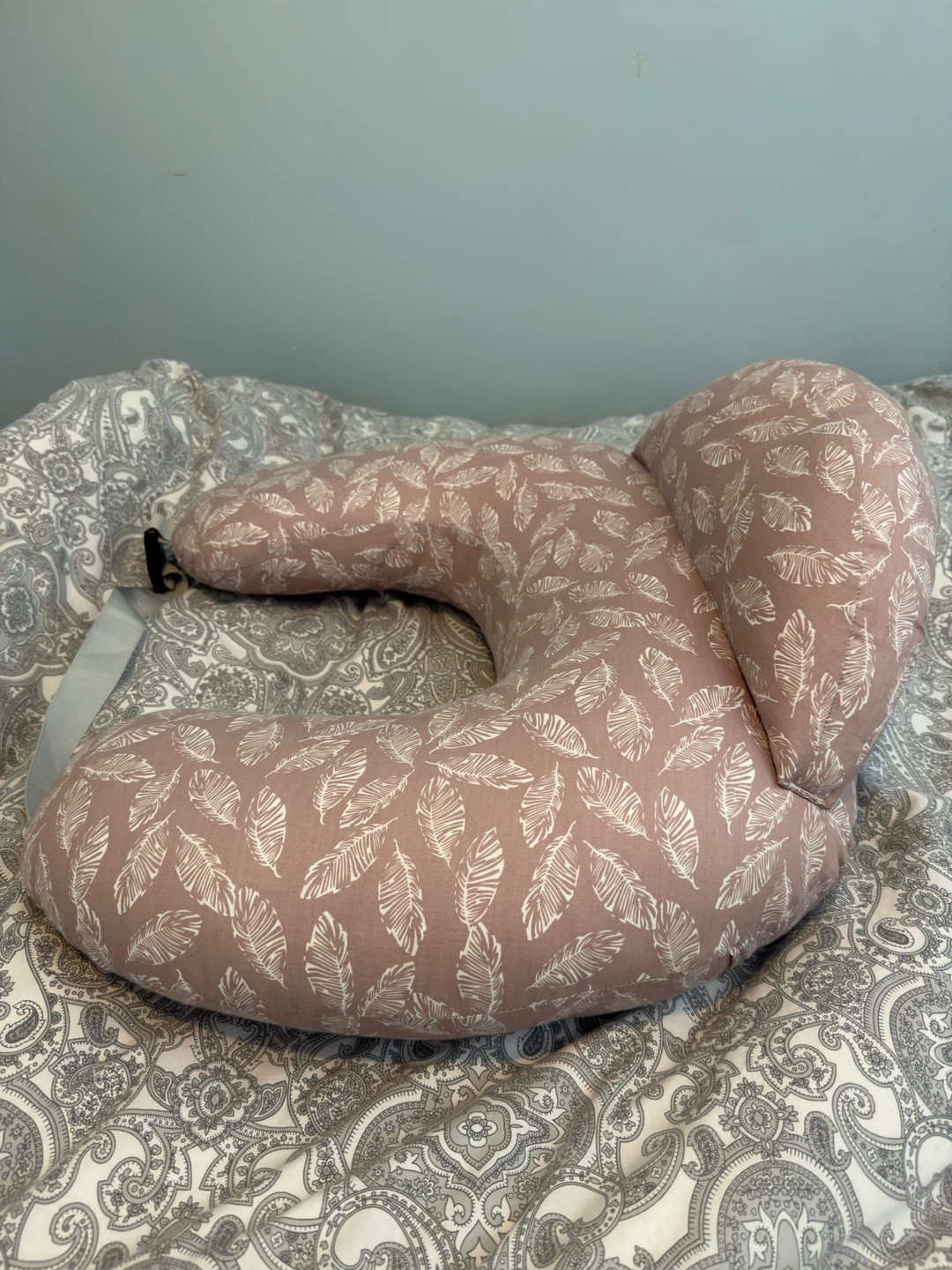 Momcozy Original Nursing Pillow - photo 2