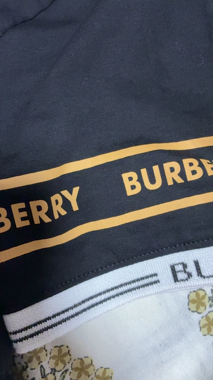 Burberry Black T-Shirt with Rose Embroidery - photo 2