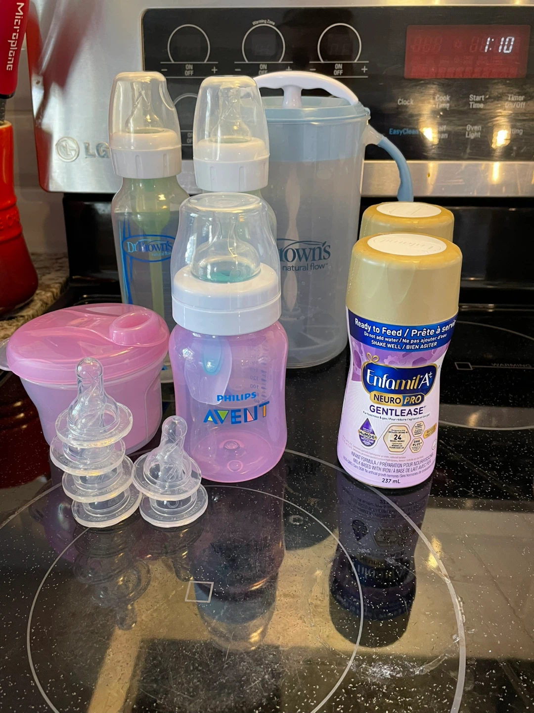 Dr. Browns Formula Mixing Pitcher and bottles