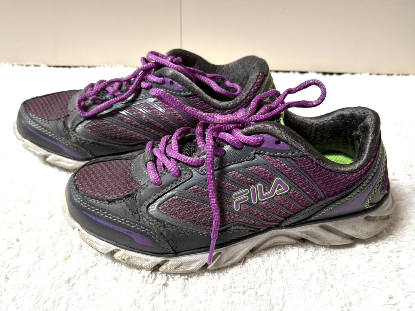 Fila Running Shoes Purple/Grey Size 6 - photo 2