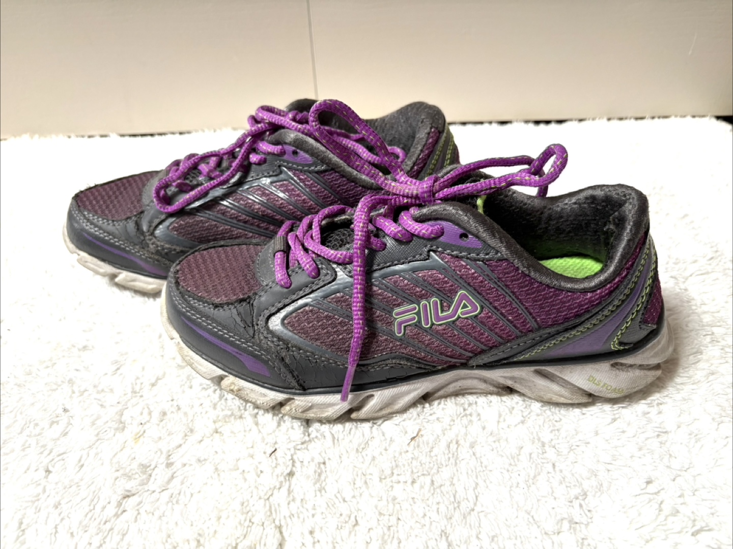 Fila Running Shoes Purple/Grey Size 6 - photo 3