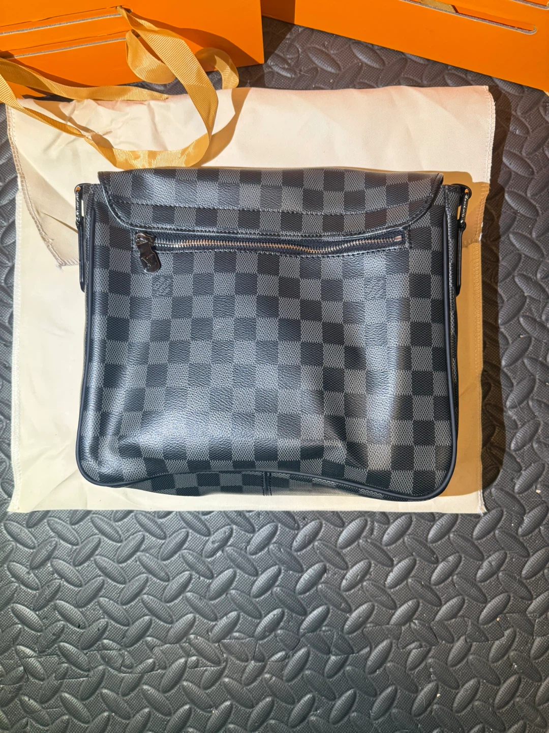 Louis Vuitton Damier Graphite Messenger Bag