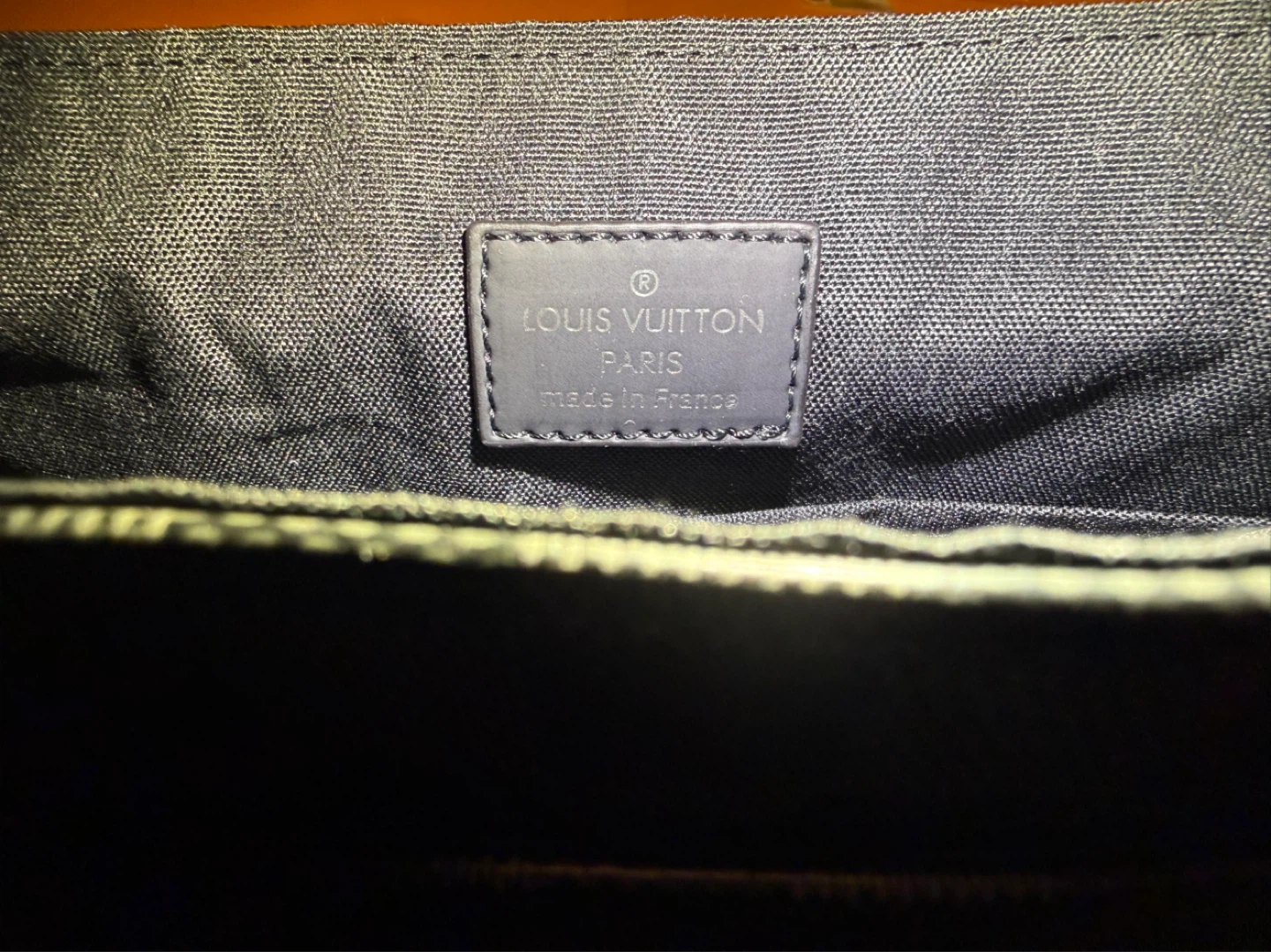 Louis Vuitton Damier Graphite Messenger Bag - photo 2