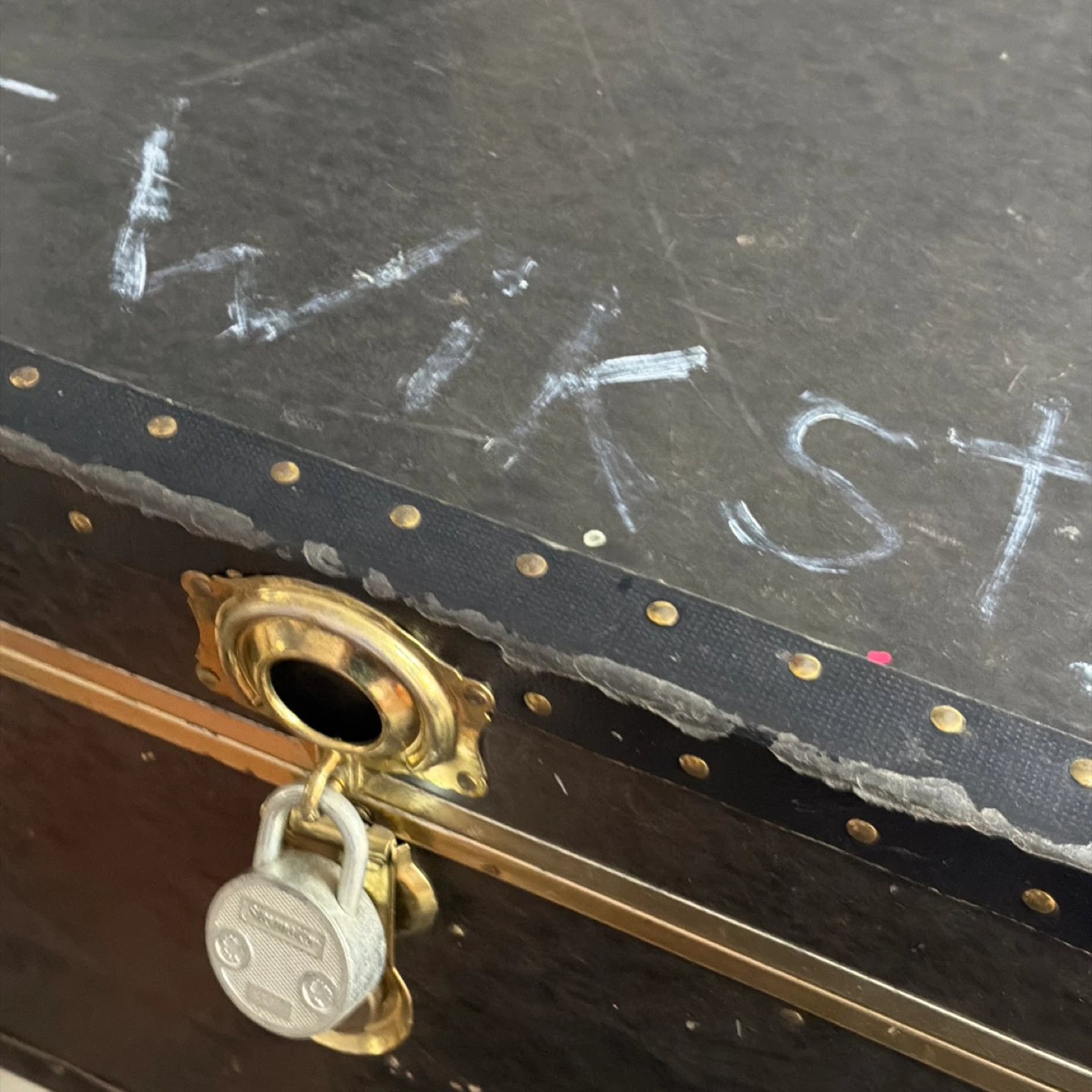 Vintage Steamer Trunk Storage Chest - photo 4