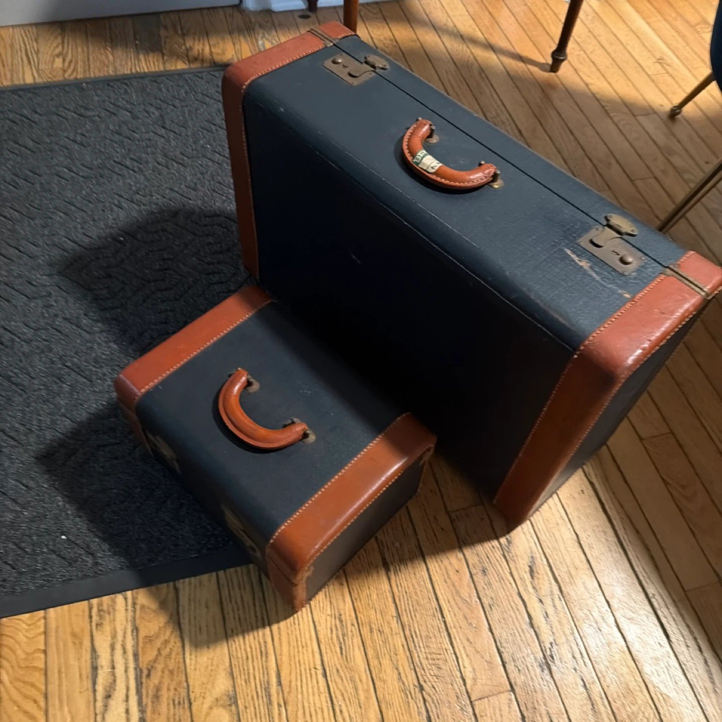 Vintage Luggage Set - Two Piece Suitcase Set - photo 2