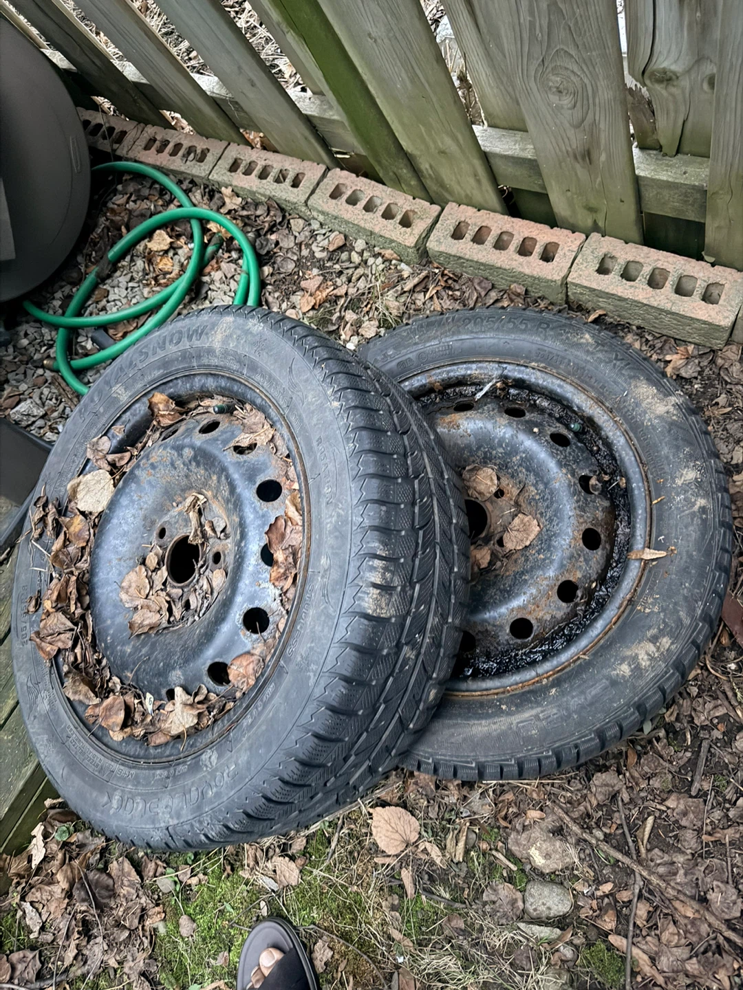 Two Snow Tires on Rims + 2 rims without tires - photo 2