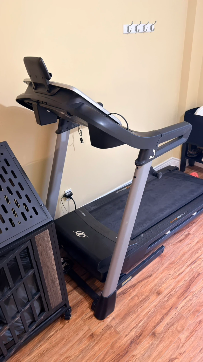 NordicTrack C630 Treadmill - photo 2