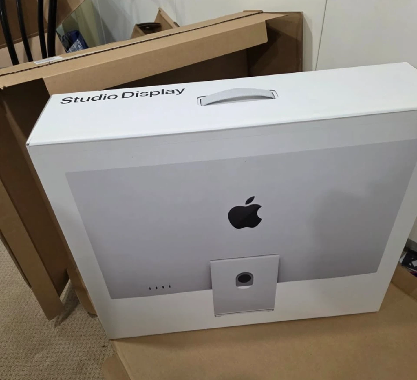 Apple Studio Display 27" 5K Retina Brand New SEALED - photo 3