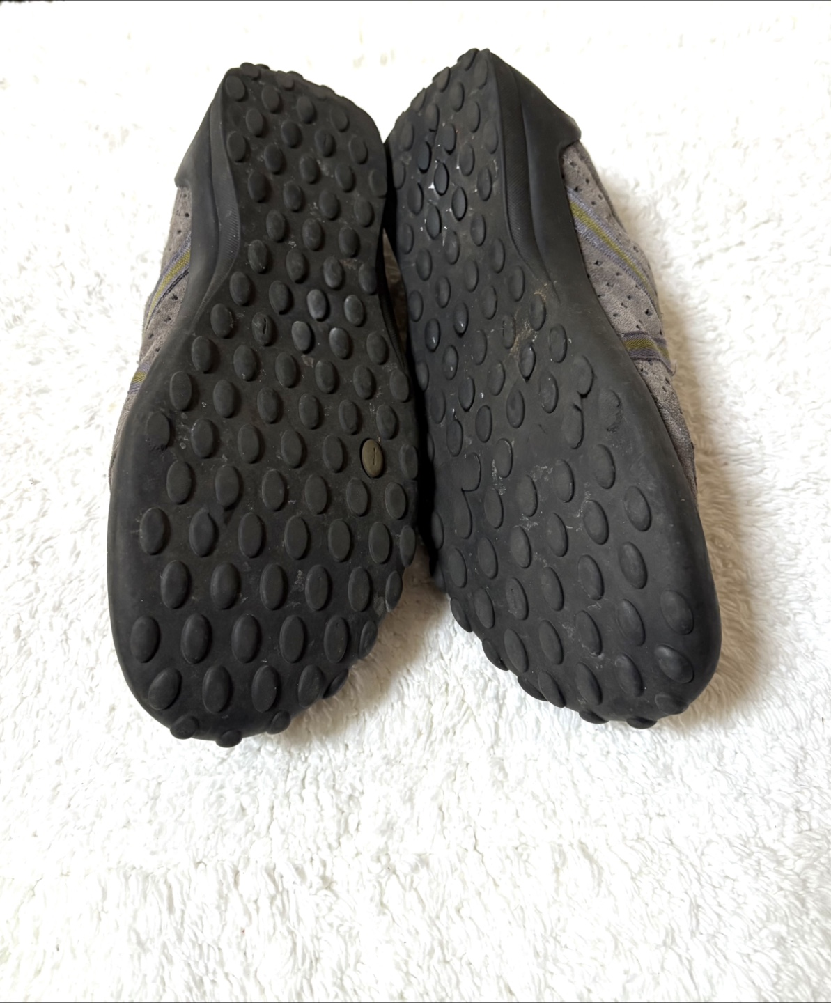 Clark’s Privo Women's Grey Suede Perforated Slip-On Shoes - photo 4