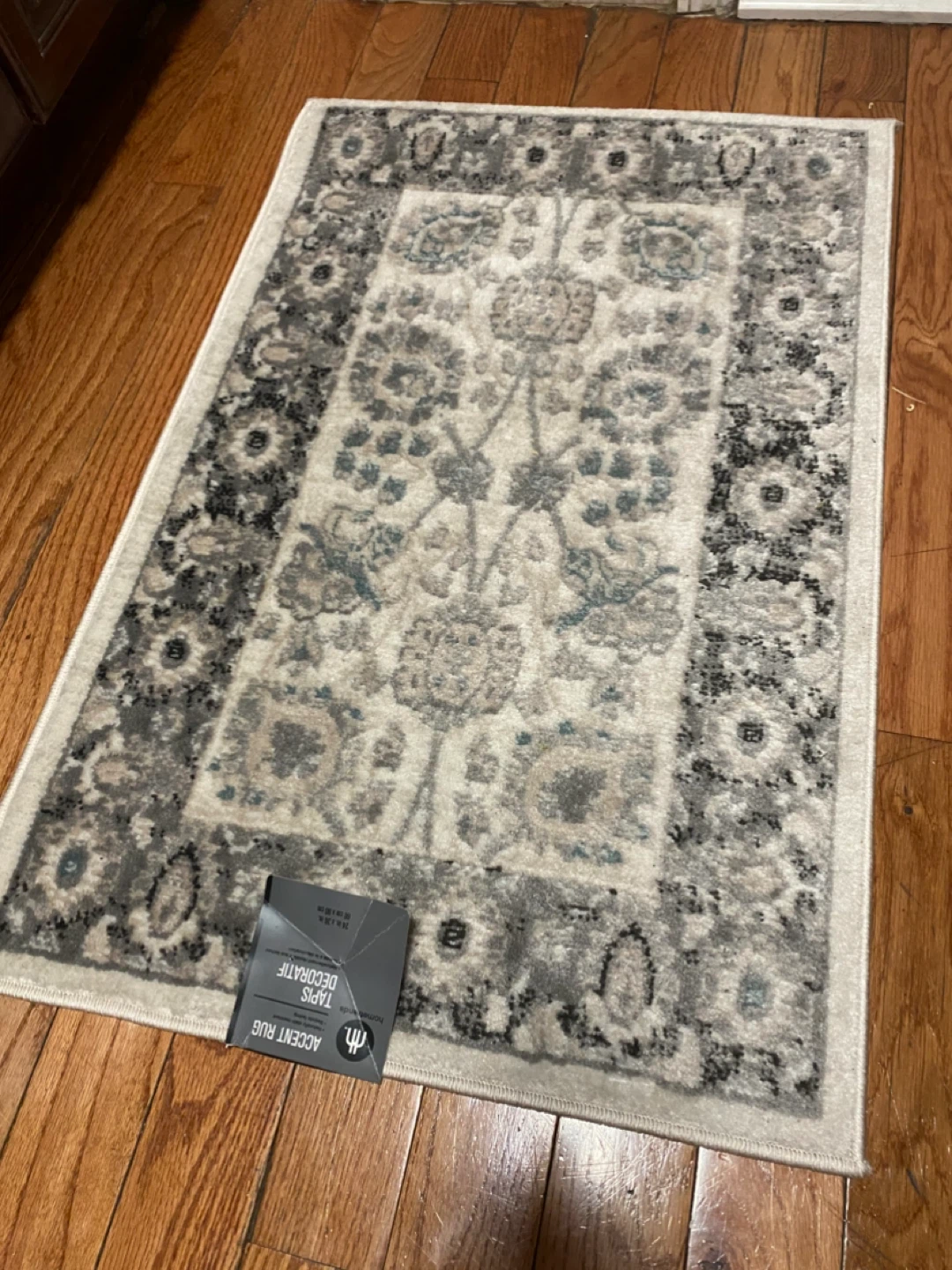 Accent Rug - photo 2