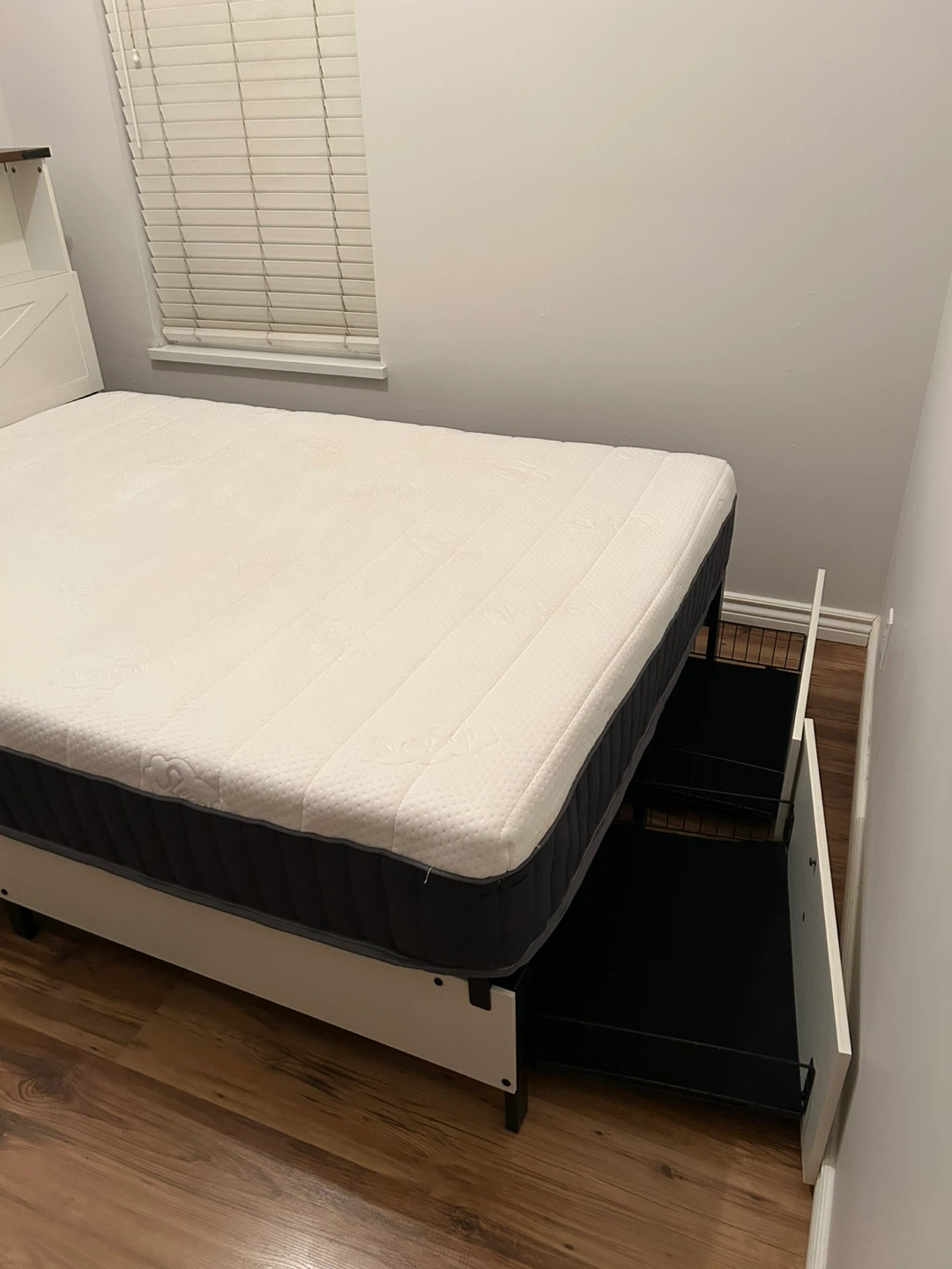 White double Size Bed Frame with Storage Drawers - photo 2