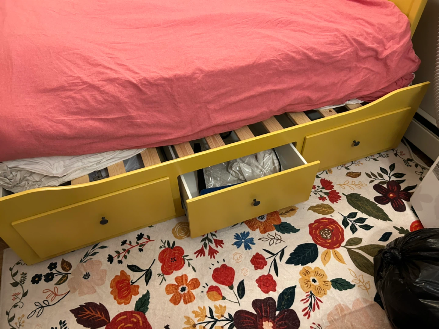 Yellow Daybed with 3 Drawers - photo 4