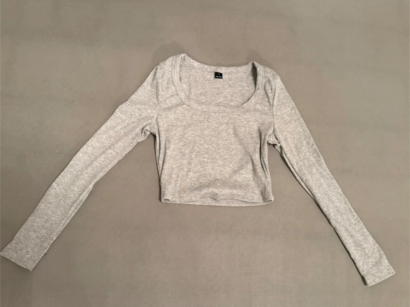 Grey Long Sleeve Cropped Top