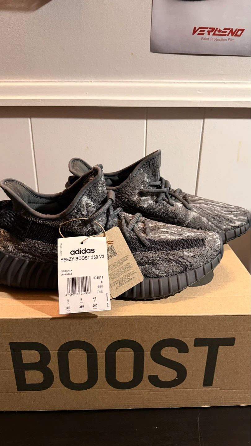Adidas Yeezy Boost 350 V2 Dark Grey Size 8.5