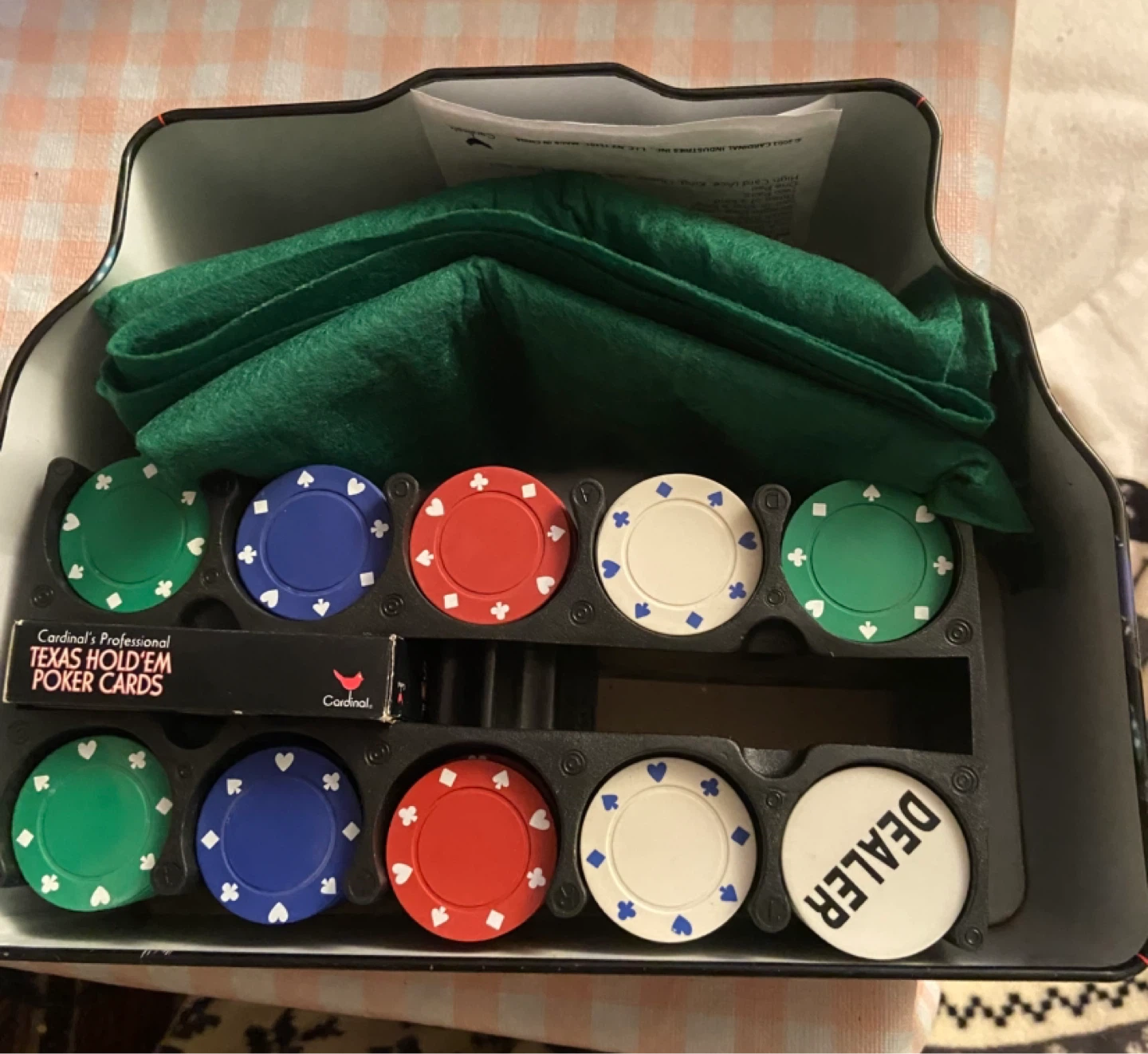 Cardinal's Professional Texas Hold'em Poker Set with 200 Chips - photo 3