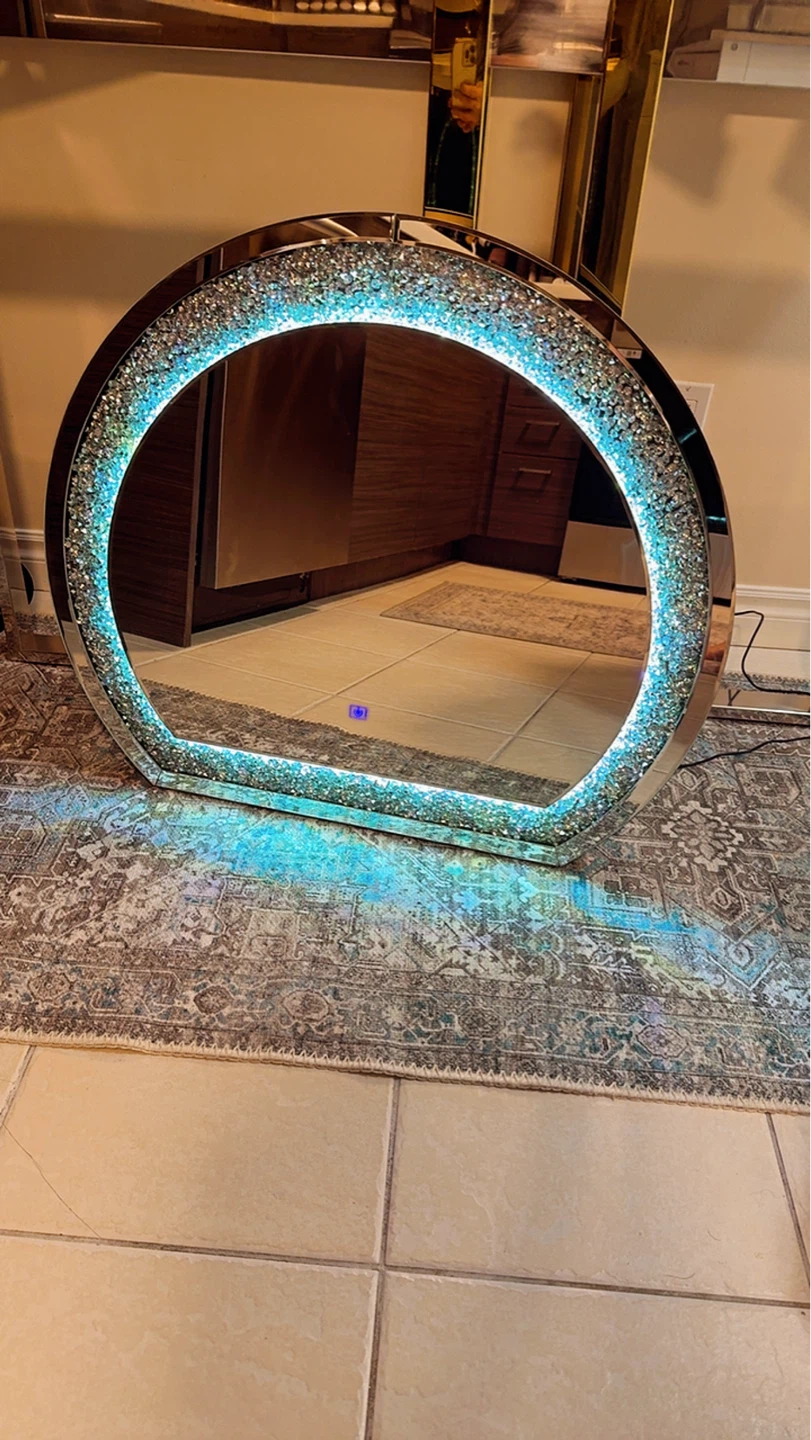 BRAND NEW-LED Light mirror