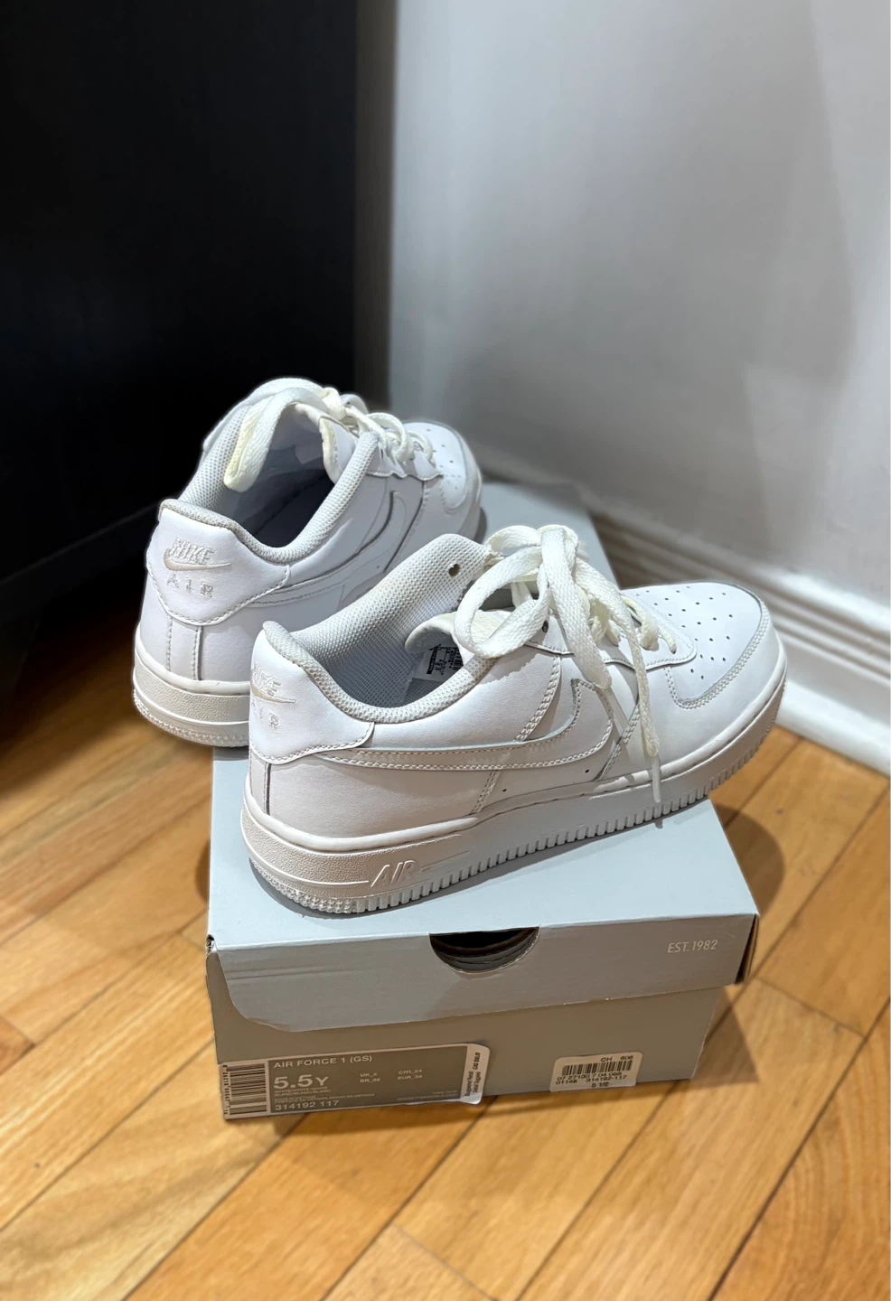 Nike Air Force 1 (GS) White Youth Size 5.5Y Sneakers - photo 3
