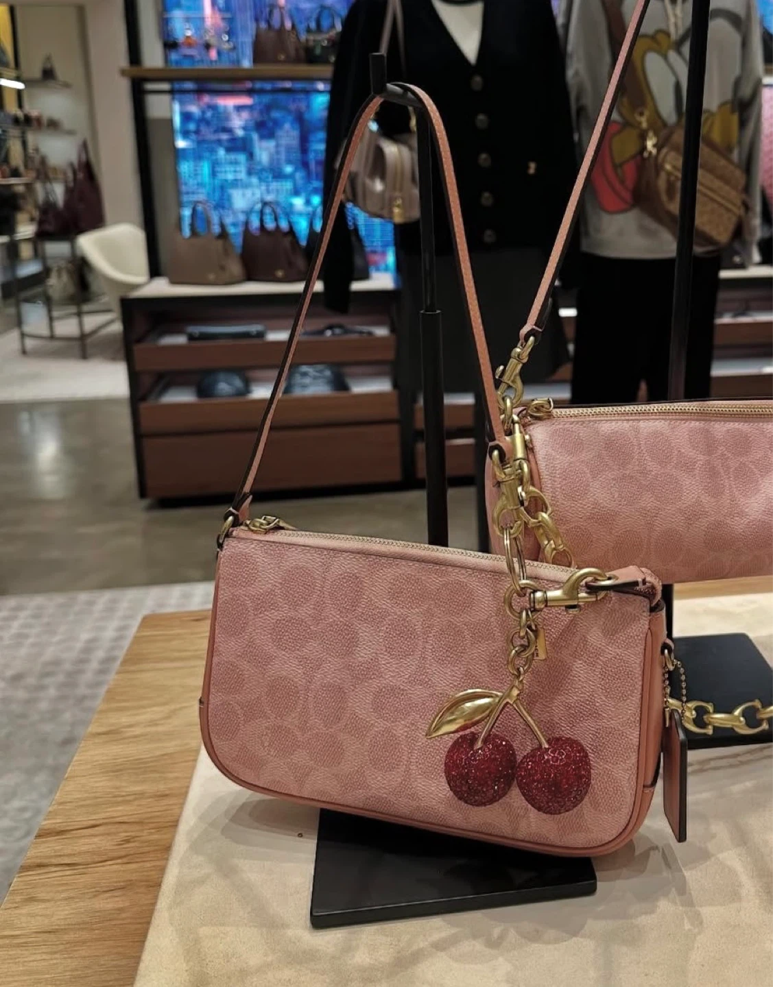 Coach Swinger Bag with Cherry Charm - photo 3