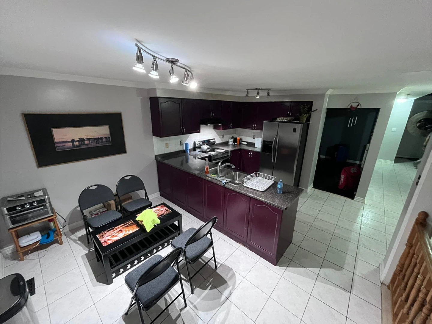 Room for rent upper floor of house - photo 5