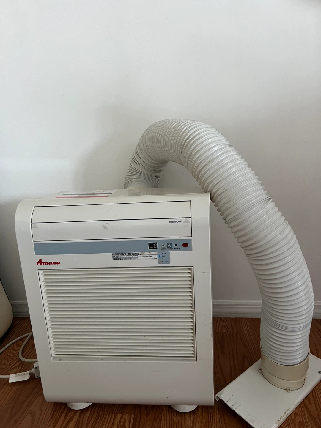 Amana Portable Air Conditioner, deshumifier and fan