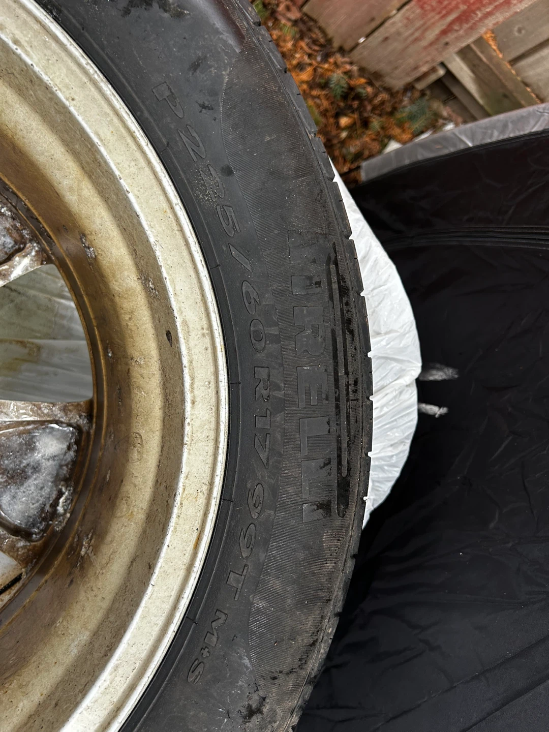 Pirelli P225/60R17 Tires with rims (Set of 4) - photo 4