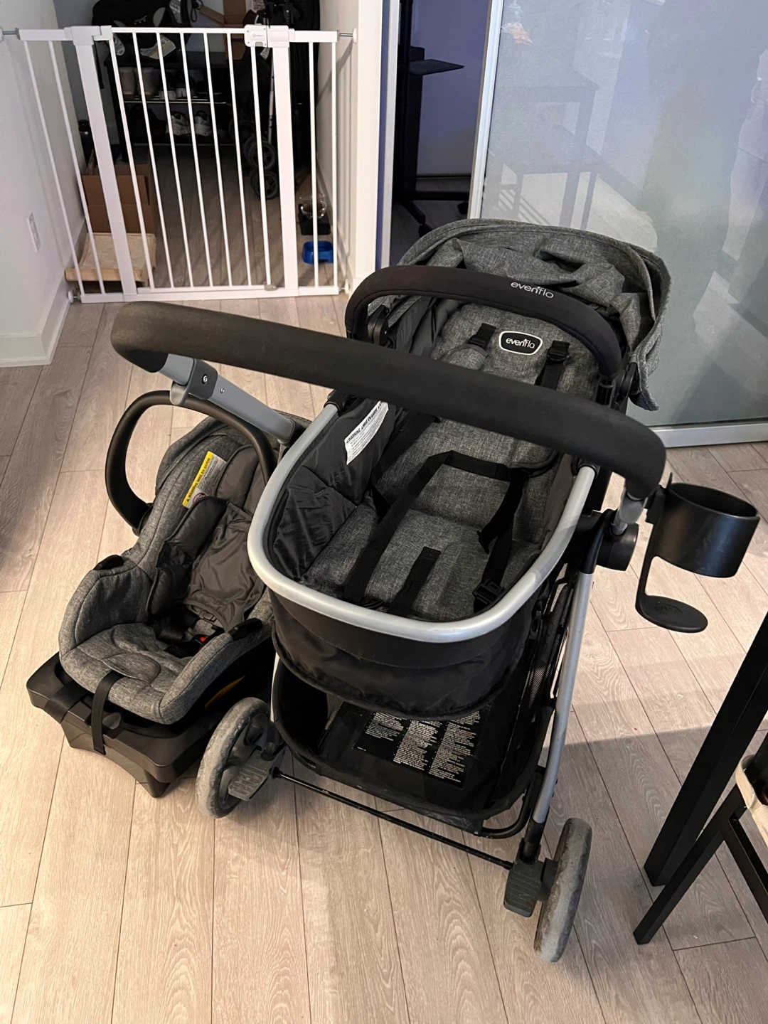 Evenflo Stroller Travel System with Car Seat - photo 3