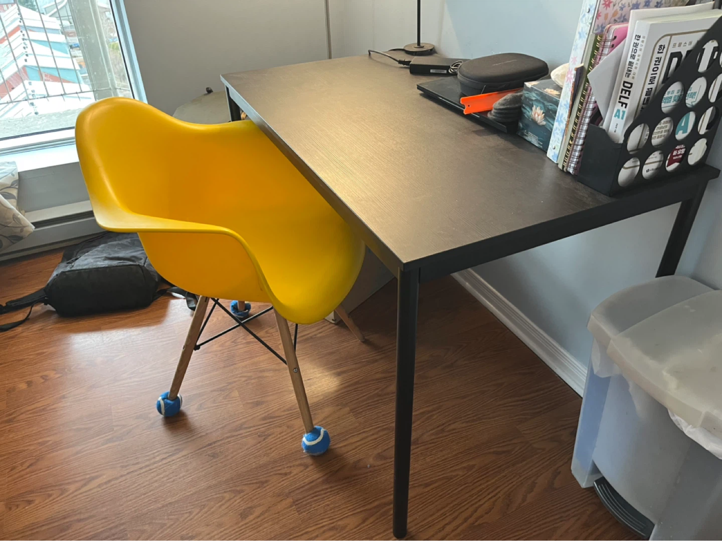 Black Desk and yellow chair table set