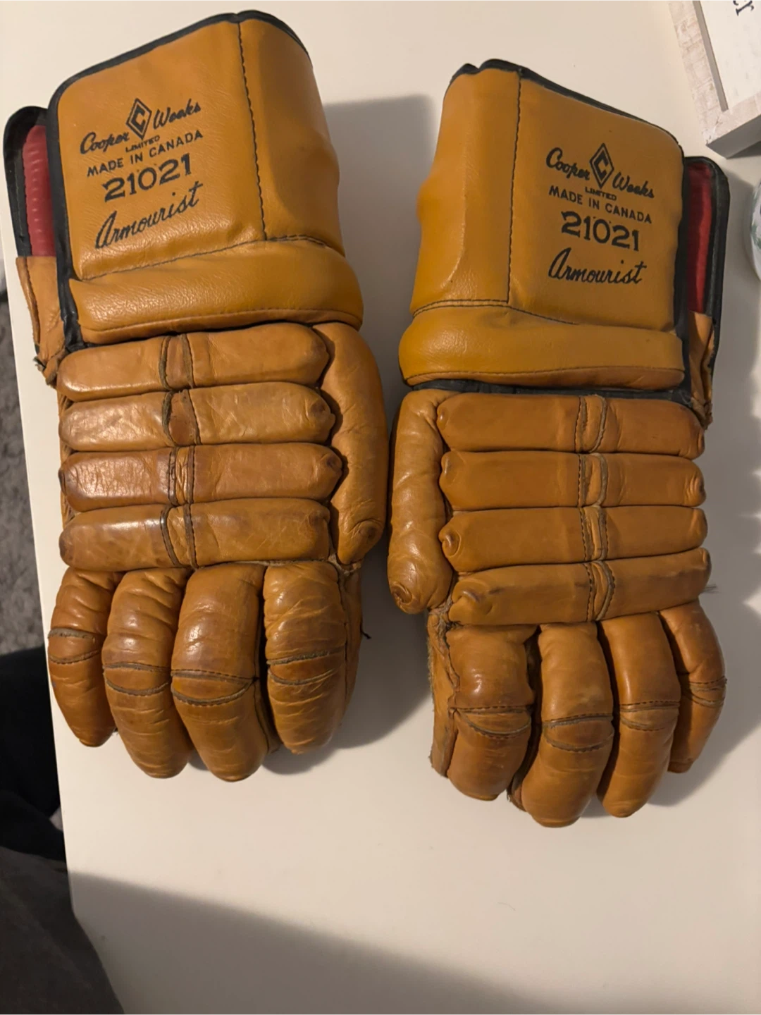 Vintage Hockey Gloves