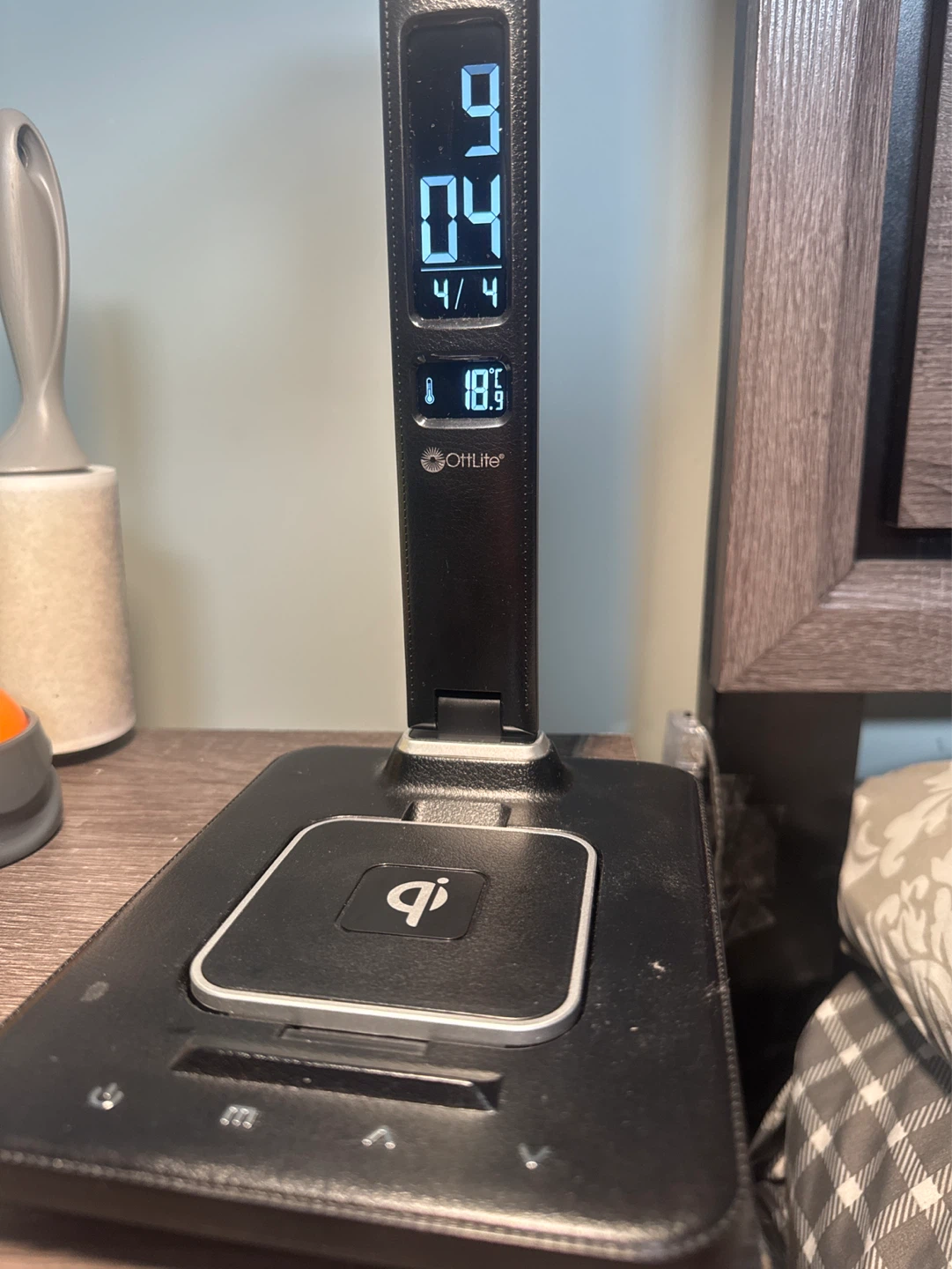 OttLite LED Desk Lamp with Wireless Charging - photo 3